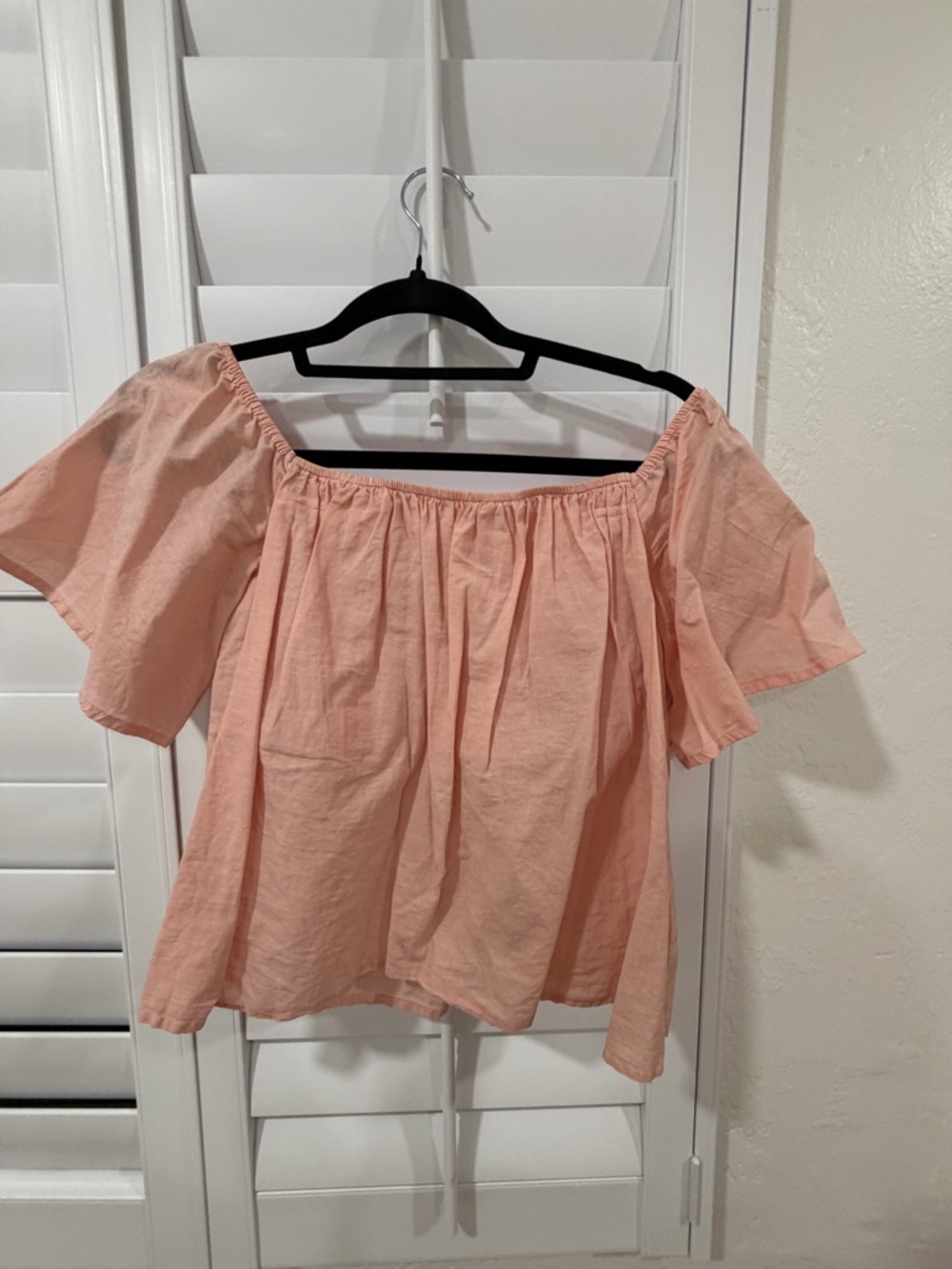 Express Peach Off-Shoulder Crop Top